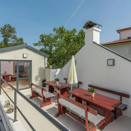 アパート Mit Pool By Interhome